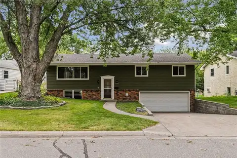 4532 Perry Avenue N, Robbinsdale, MN 55422