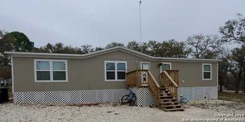 61 Post Oak, La Vernia, TX 78121