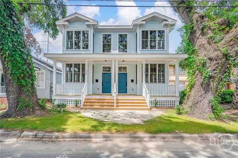 216 W 43rd Street, Savannah, GA 31401