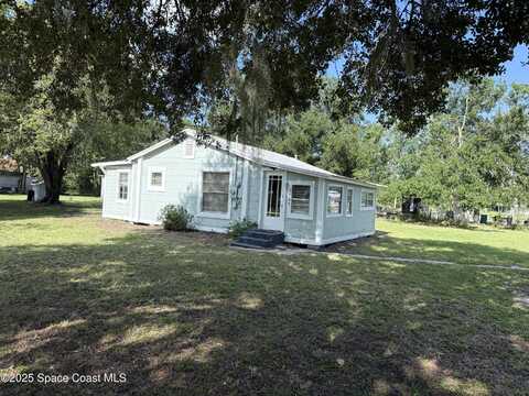 5737 Travis Street, Mims, FL 32754