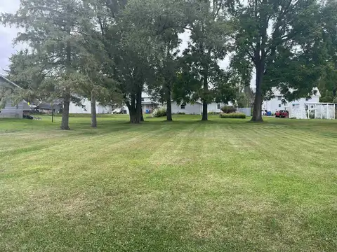 W Maple Street, Baraboo, WI 53913