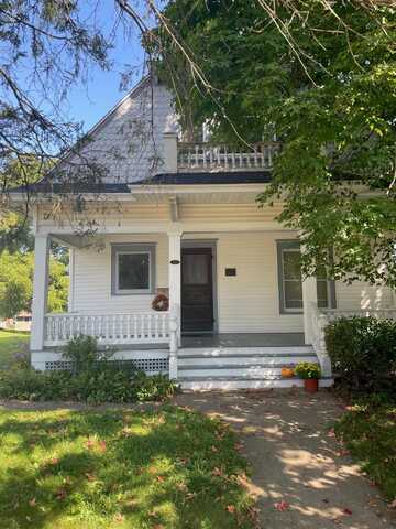 327 Doty Street, Mineral Point, WI 53565