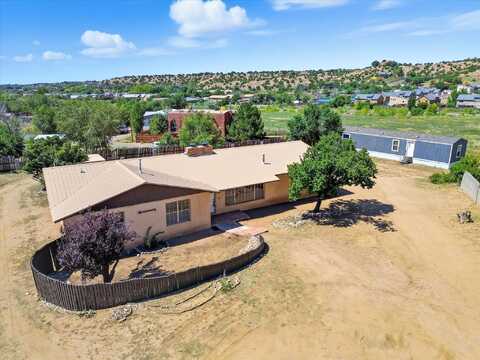 947 & 949 Acequia De Las Joyas, Santa Fe, NM 87505