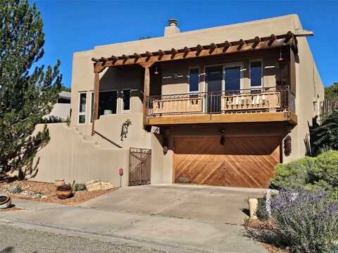 263 Vuelta Roble, Santa Fe, NM 87501