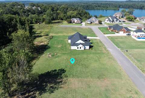 103 Ridge Point Dr, Sheffield, AL 35660