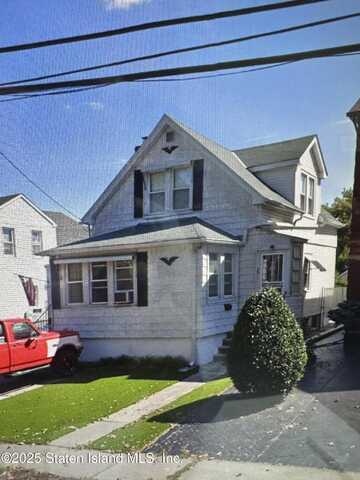 33 Dalton Avenue, Staten Island, NY 10306