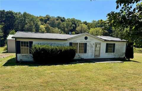 11798 S Priddy Road, Pekin, IN 47165