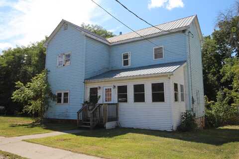 405 Gouverneur St, Morristown, NY 13664