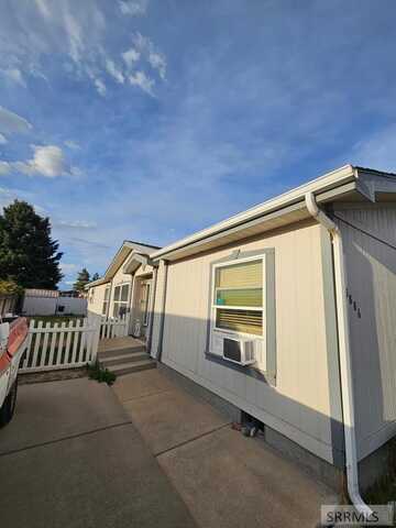 1886 Phoenix, Pocatello, ID 83202