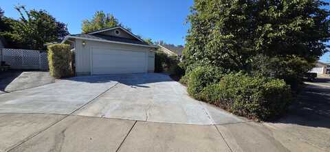 1385 Aspen Street, Medford, OR 97501
