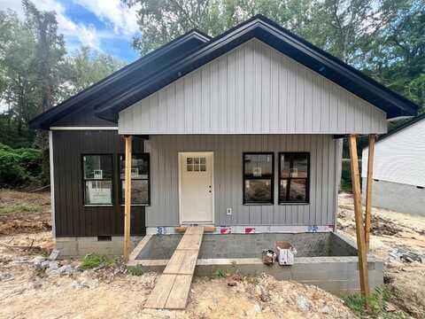 279 Law Street, Woodruff, SC 29388