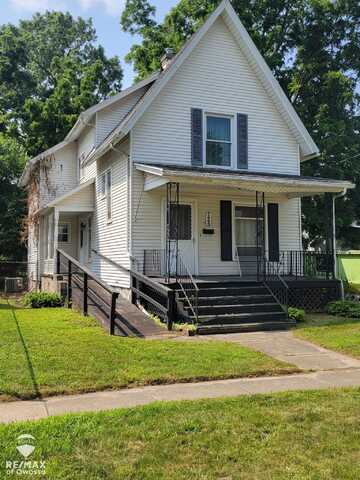 725 River, Owosso, MI 48867