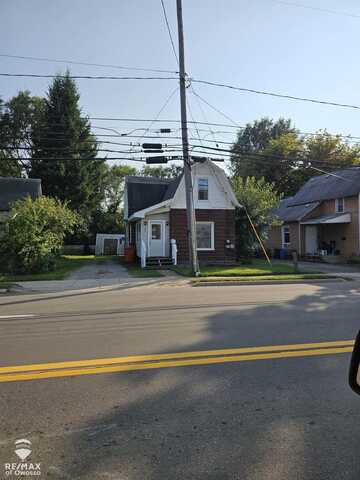 304 W Corunna, Owosso, MI 48867