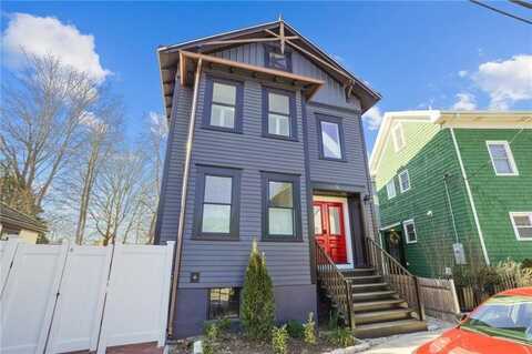 8 Cross Street, Newport, RI 02840