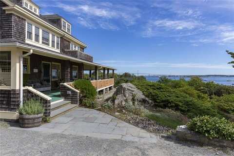 28 Newport Street, Jamestown, RI 02835