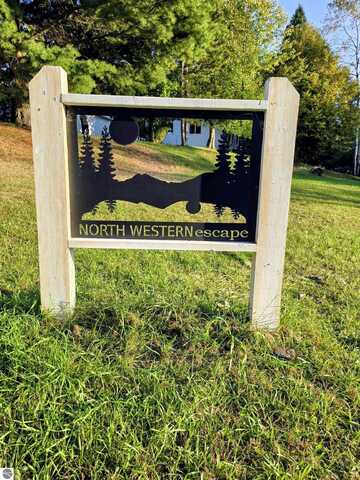 209 Buckeye Lane, Beulah, MI 49617