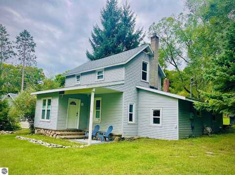 303 N Genessee, Bellaire, MI 49615