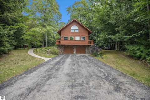 14820 Inwood Circle Drive, Elk Rapids, MI 49629