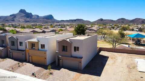 8813 N Sherry Cervi Way, Tucson, AZ 85743