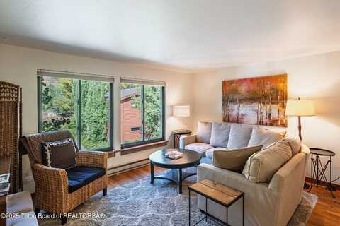 340 N MILLWARD Street, Jackson, WY 83001