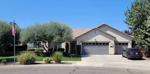 2931 S Arkle Street, Visalia, CA 93292