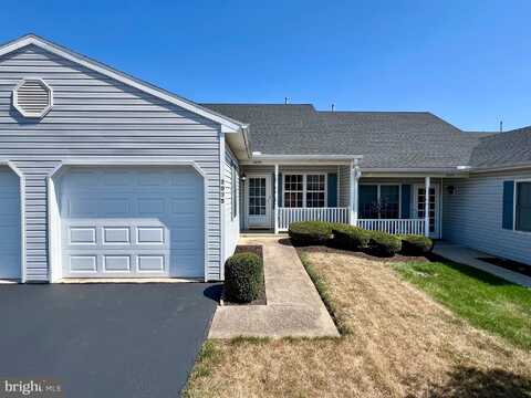 3035 VILLAGE CIRCLE W, YORK, PA 17404