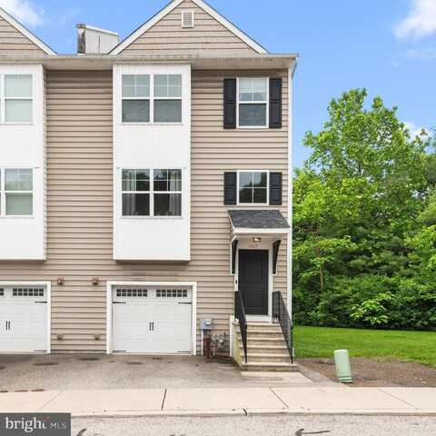 607 APPLE STREET, CONSHOHOCKEN, PA 19428