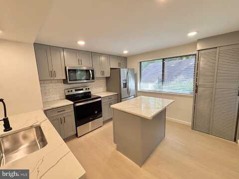 20207 LAUREL HILL WAY, GERMANTOWN, MD 20874