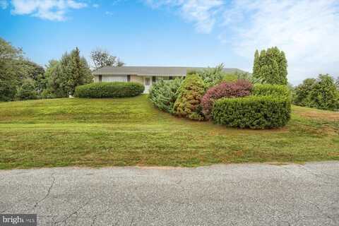 491 PINE RIDGE CIRCLE, LEWISBERRY, PA 17339