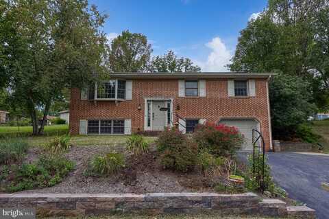 315 BROAD STREET, AKRON, PA 17501