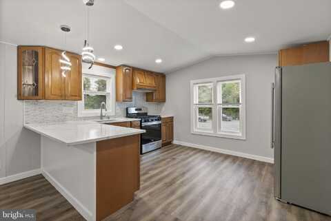 658 SUNSET STRIP, BROOKLYN PARK, MD 21225