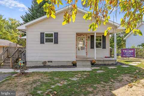 320 TWIGG DRIVE, MARTINSBURG, WV 25404