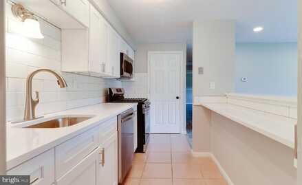 140 KENWOOD DRIVE, SICKLERVILLE, NJ 08081