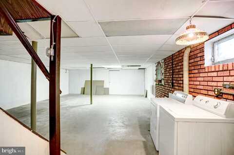 Commerce, TANEYTOWN, MD 21787