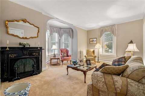 Franklin, ALBURTIS, PA 18011