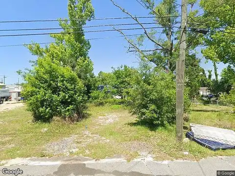 Maine, PANAMA CITY, FL 32401