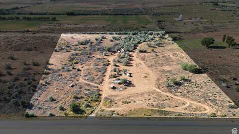 9068 E HIGHWAY 40, Gusher, UT 84026