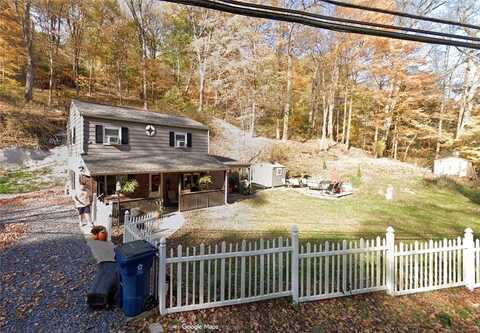 258 Spring Run Rd, Crescent, PA 15046