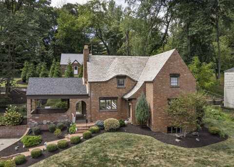 215 Brookside Blvd, St Clair, PA 15241