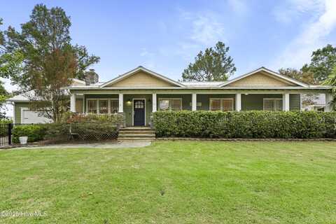211 Riverside Drive, Sneads Ferry, NC 28460
