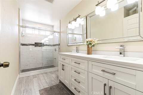 Sandra, SYLMAR, CA 91342