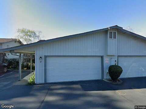 Ridgetop Dr, Redding, CA 96003