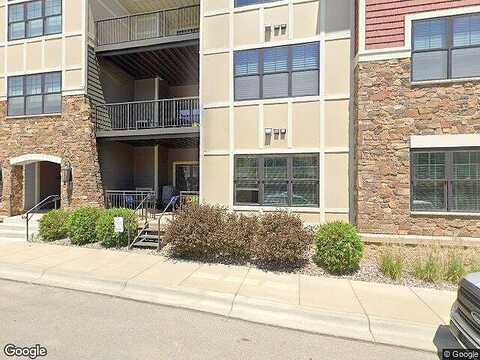 Oakcroft Pl, Wayzata, MN 55391