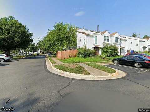 Hoskins Hollow Cir, Centreville, VA 20121
