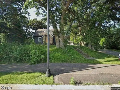 Elm Avenue E, Waseca, MN 56093