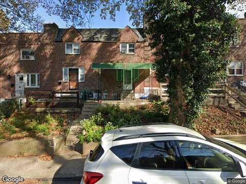 Glendale Rd, Upper Darby, PA 19082