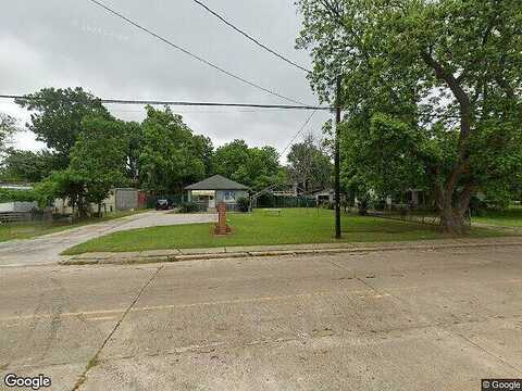 Highland Ave, Clute, TX 77531