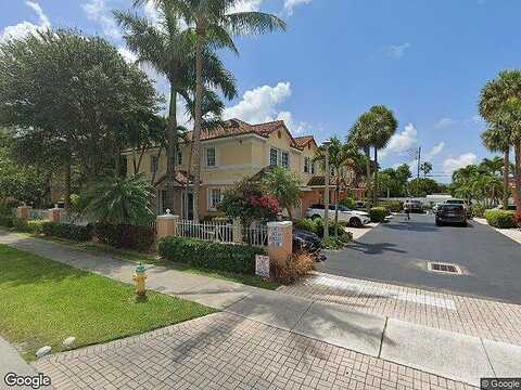 Ne 7Th St, Deerfield Beach, FL 33441