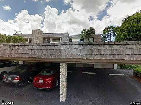 Clubhouse Drive, Naples, FL 34105