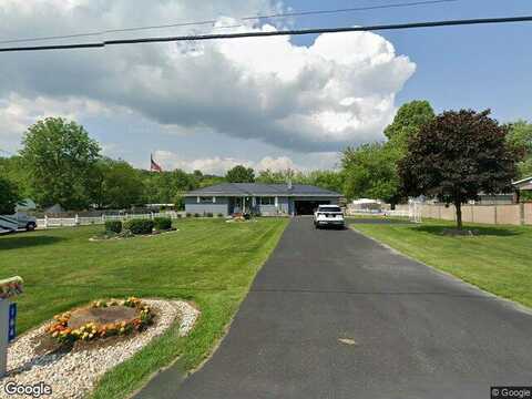 Seger Rd, Derry, PA 15627